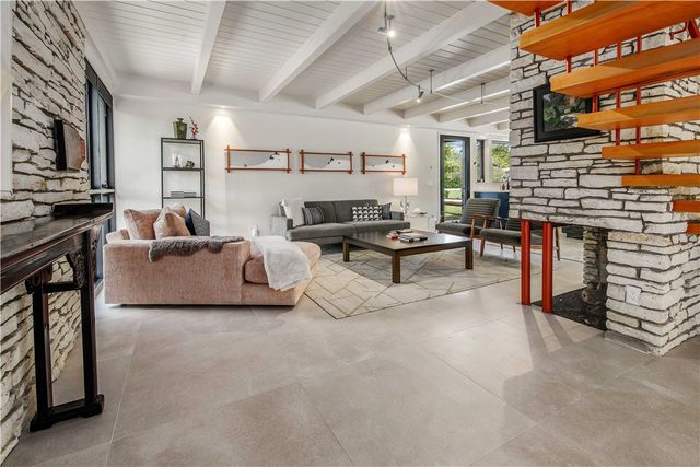 748 South Rosemary Drive, Bryan, TX 77802