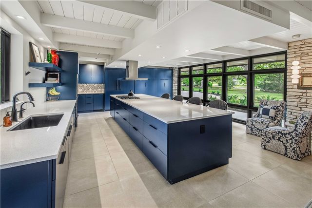 748 South Rosemary Drive, Bryan, TX 77802