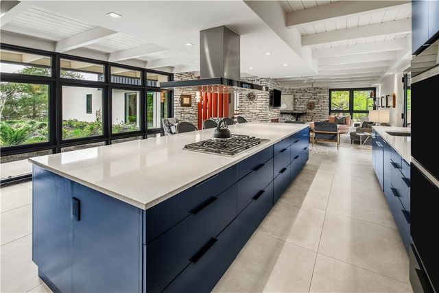 748 South Rosemary Drive, Bryan, TX 77802