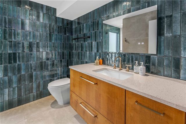 748 South Rosemary Drive, Bryan, TX 77802