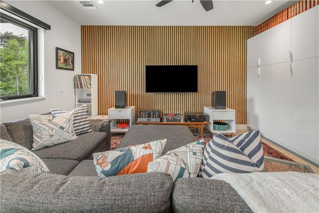 748 South Rosemary Drive, Bryan, TX 77802