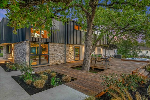 748 South Rosemary Drive, Bryan, TX 77802