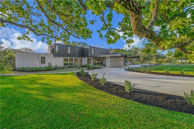 748 South Rosemary Drive, Bryan, TX 77802