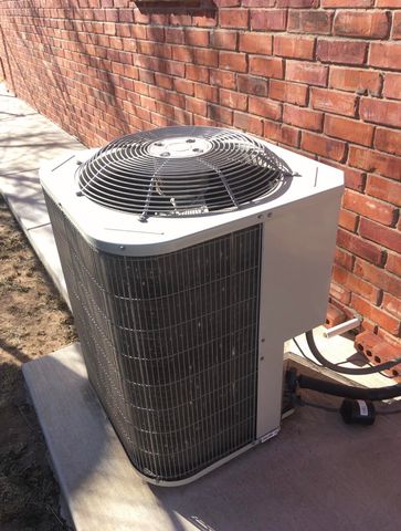 101 SE 6th Street, Plainview, TX 79072