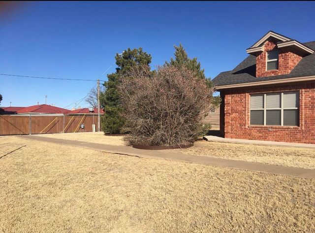 101 SE 6th Street, Plainview, TX 79072