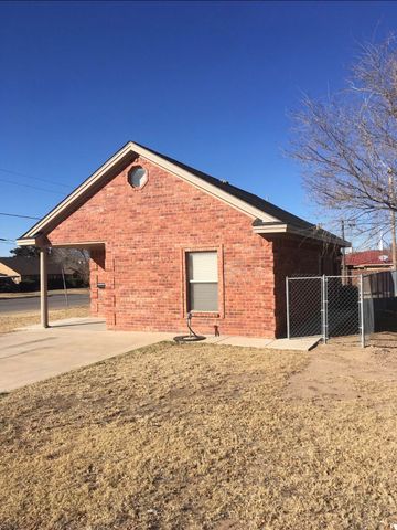 101 SE 6th Street, Plainview, TX 79072