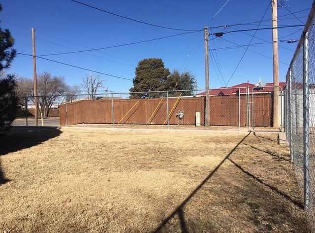 101 SE 6th Street, Plainview, TX 79072