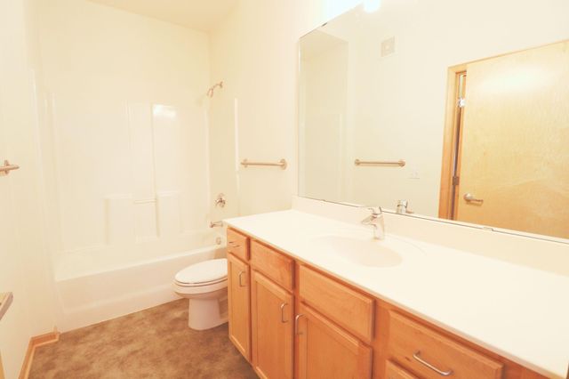 2650 University Avenue W 320, Saint Paul, MN 55114