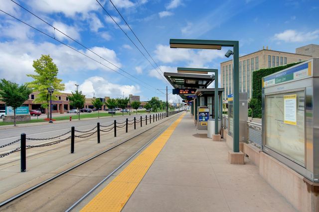 2650 University Avenue W 320, Saint Paul, MN 55114