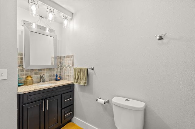 617 Metcalf Street, Maxwell, IA 50161