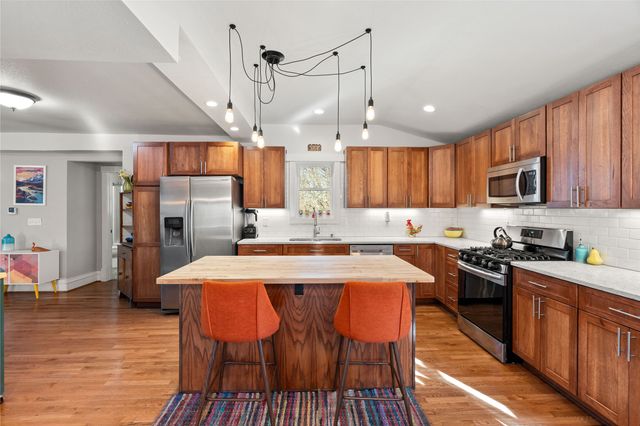 617 Metcalf Street, Maxwell, IA 50161