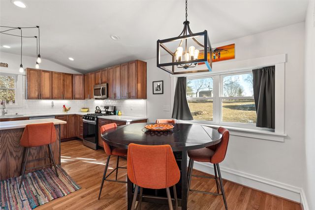 617 Metcalf Street, Maxwell, IA 50161