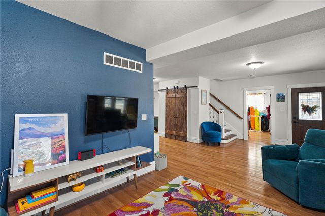 617 Metcalf Street, Maxwell, IA 50161