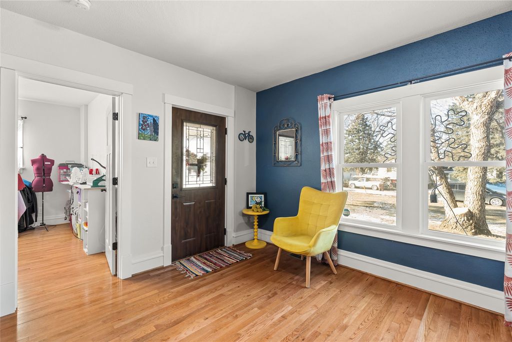 617 Metcalf Street, Maxwell, IA 50161