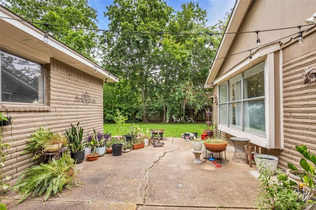 16934 Townes Road, Friendswood, TX 77546