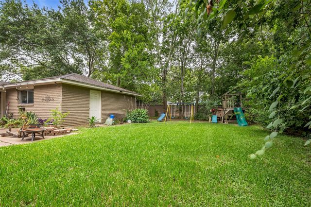16934 Townes Road, Friendswood, TX 77546