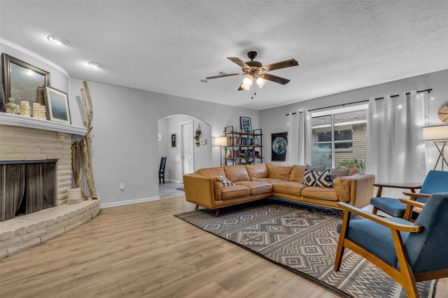 16934 Townes Road, Friendswood, TX 77546