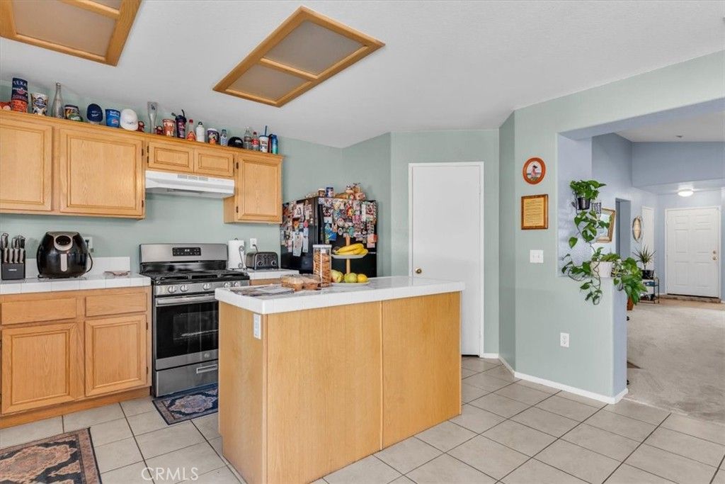 Image 15 of property listing at 13684 Brynwood, Victorville, CA 92392