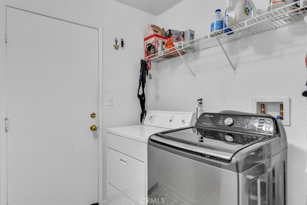Image 33 of property listing at 13684 Brynwood, Victorville, CA 92392