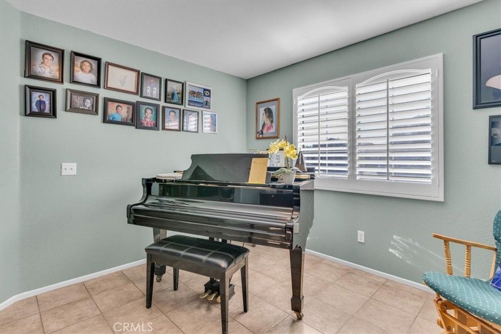 Image 6 of property listing at 13684 Brynwood, Victorville, CA 92392