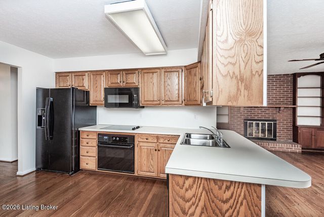 2311 Pikes Peak Blvd, Louisville, KY 40214