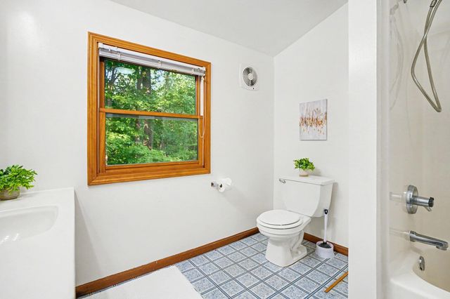 2912 Niles Buchanan Road, Buchanan, MI 49107