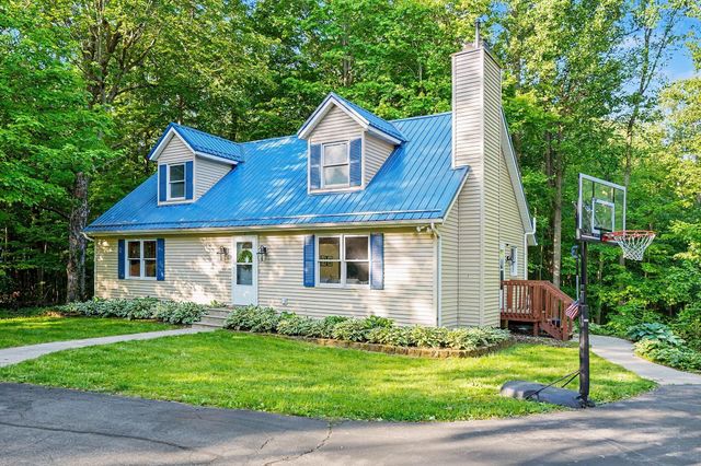 2912 Niles Buchanan Road, Buchanan, MI 49107