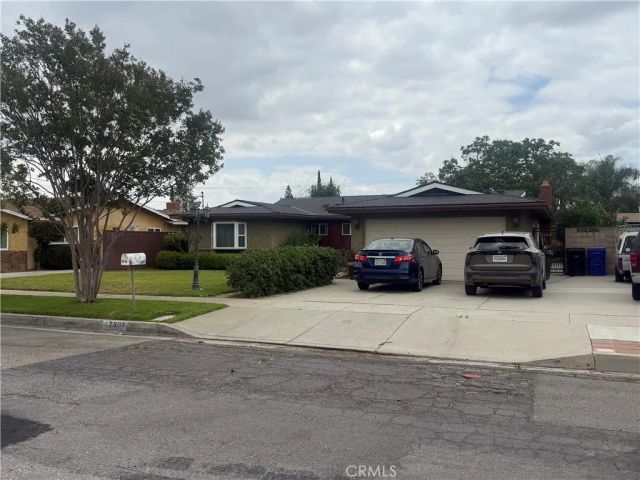 17637 Pinedale, Fontana, CA 92335