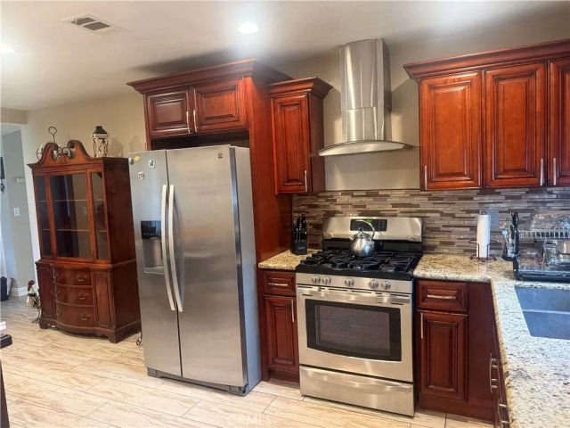 17637 Pinedale, Fontana, CA 92335
