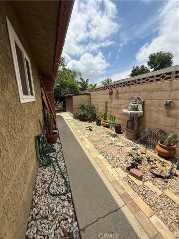 17637 Pinedale, Fontana, CA 92335