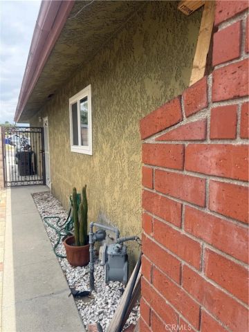 17637 Pinedale, Fontana, CA 92335