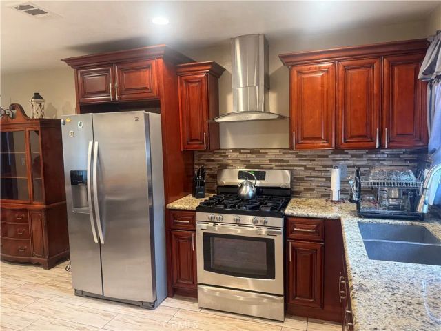 17637 Pinedale, Fontana, CA 92335