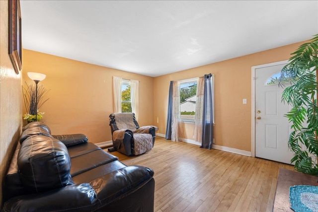 1123 S FISK STREET, Green Bay, WI 54304