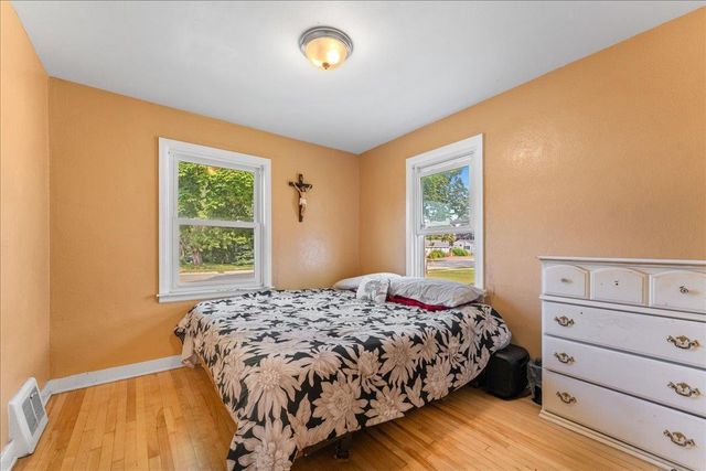 1123 S FISK STREET, Green Bay, WI 54304