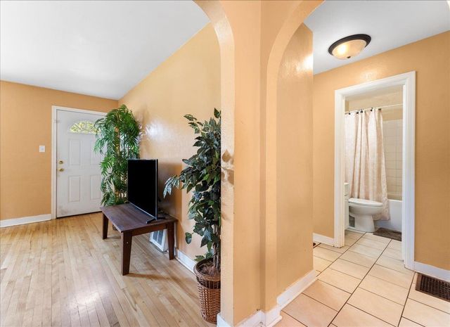 1123 S FISK STREET, Green Bay, WI 54304