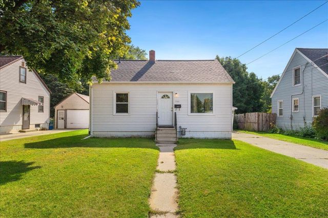 1123 S FISK STREET, Green Bay, WI 54304