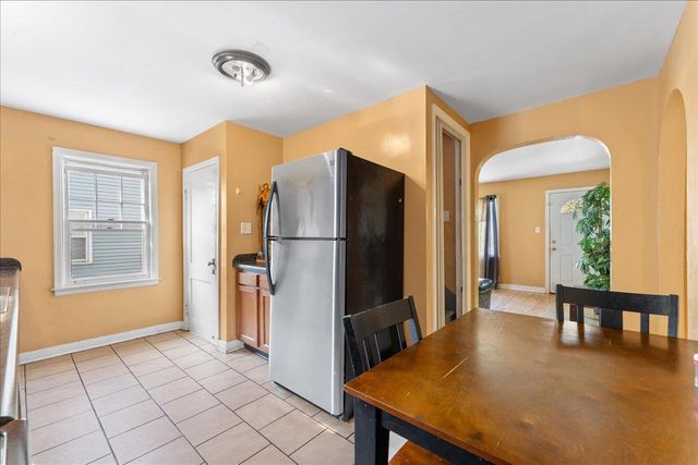 1123 S FISK STREET, Green Bay, WI 54304