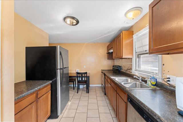 1123 S FISK STREET, Green Bay, WI 54304
