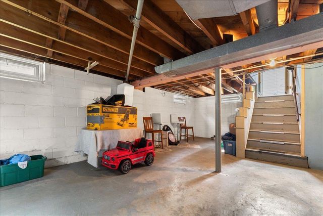 1123 S FISK STREET, Green Bay, WI 54304
