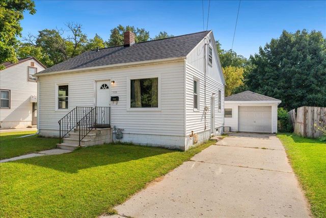 1123 S FISK STREET, Green Bay, WI 54304