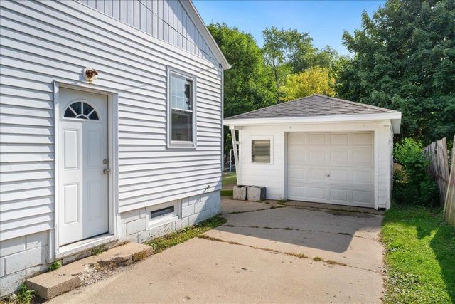 1123 S FISK STREET, Green Bay, WI 54304
