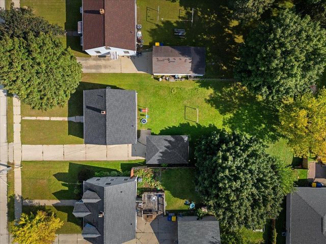 1123 S FISK STREET, Green Bay, WI 54304