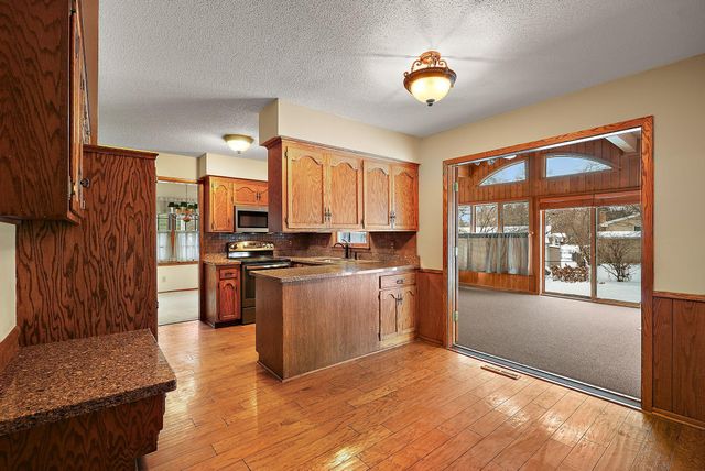 3221 Ensign Avenue N, New Hope, MN 55427