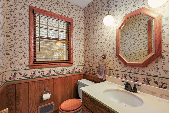 3221 Ensign Avenue N, New Hope, MN 55427