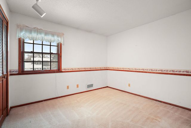 3221 Ensign Avenue N, New Hope, MN 55427