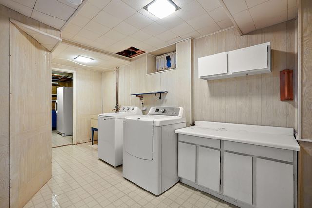 3221 Ensign Avenue N, New Hope, MN 55427