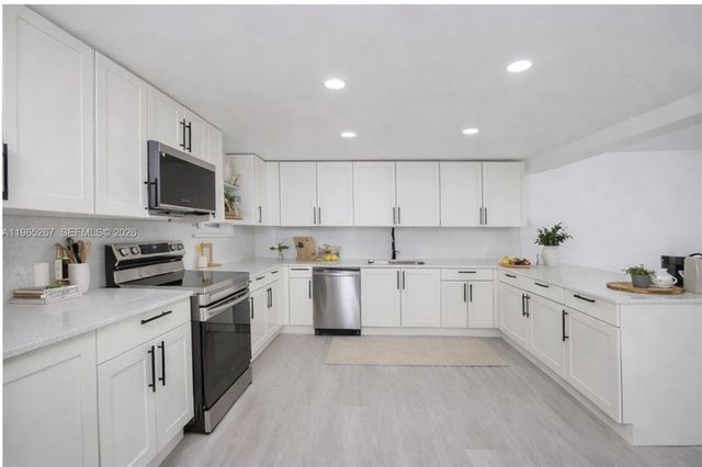 2971 NW 171st Ter, Miami Gardens, FL 33056