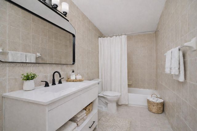 2971 NW 171st Ter, Miami Gardens, FL 33056