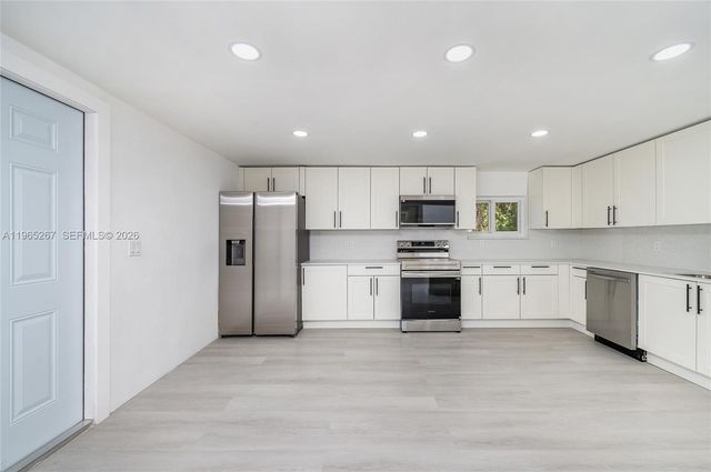 2971 NW 171st Ter, Miami Gardens, FL 33056