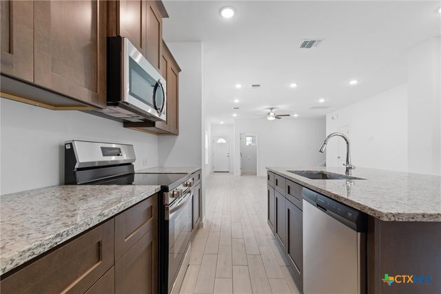385 Dobson, Killeen, TX 76542